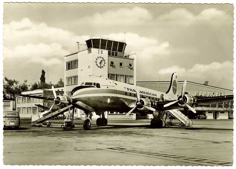 Famgus Aviation Postcards: Pan American International Airways